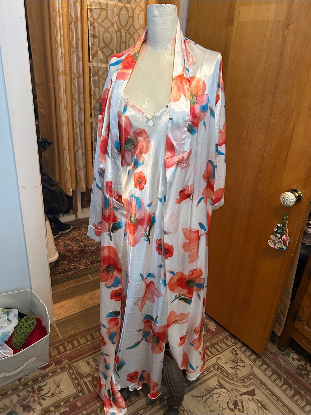 90s Robe and Slip Set - Picture 4 of 5
